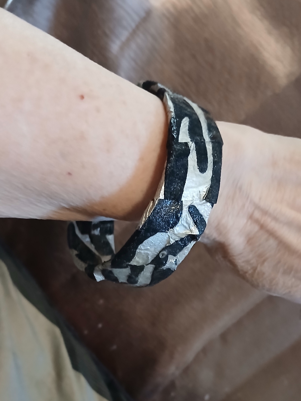 Black and White Zebra-Patterned Bangle Bracelet